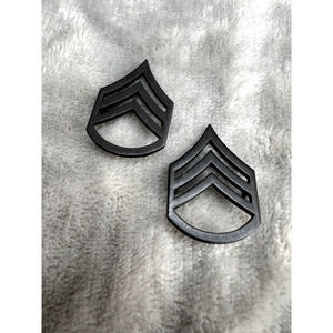 Authentic US Army Sargeant 1st Class Lapel Pin Pair Set of Two